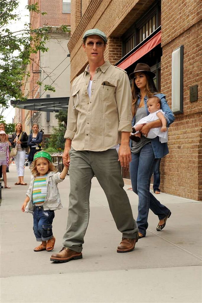 McConaughey podróżuje z całą rodziną