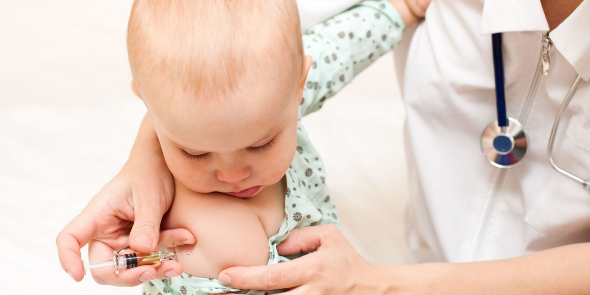 Kiedy będzie szczepionka przeciw COVID-19 dla dzieci w wieku 6 miesięcy - 4 lata? Jeszcze nie teraz, stwierdzili amerykańscy lekarze i urzędnicy. Jaki zatem termin jest prawdopodobny?