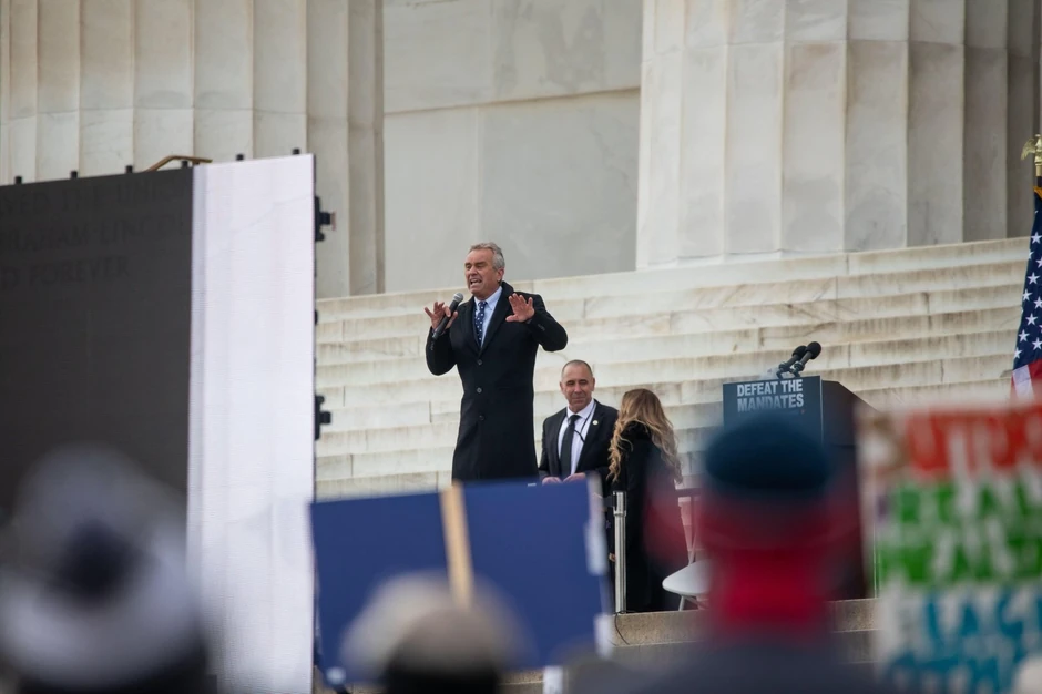 Robert Kenedi mlađi na antivakserskom skupu u Vašingtonu 23. januara 2022.