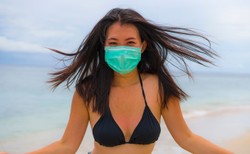 Trikini hitem sezonu? Kostium kąpielowy z maską powstał jako żart, ale robi furorę
