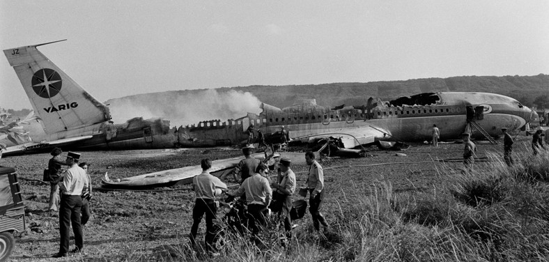 Varig Flight 820 zakończył się katastrofą kilka kilometrów od lotniska Orly 11 lipca 1973 r.