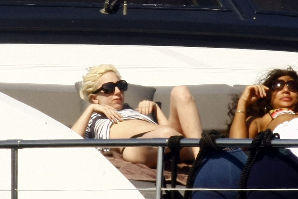 Lady Gaga z przyjaciółką w St Tropez