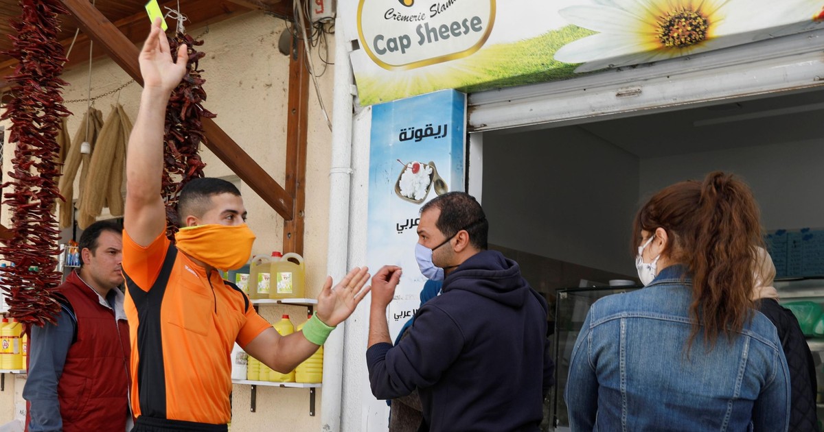 Koronawirus. Abdelhak Etlili wie, co robić w czasach pandemii. Nie