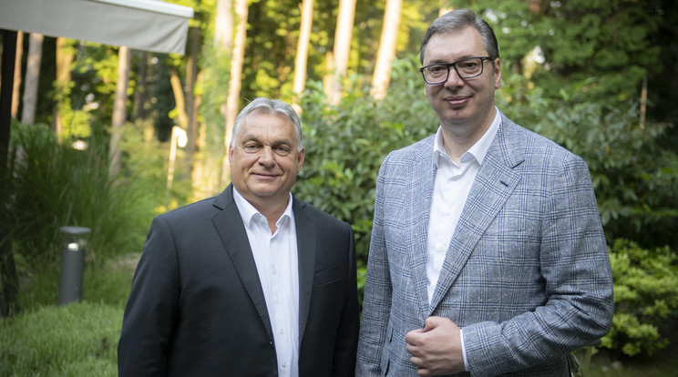 Aleksandar Vucic szerb államfő (j) munkavacsorán fogadta Orbán Viktor miniszterelnököt (b) Belgrádban / Fotó: MTI/Miniszterelnöki Sajtóiroda/Benko Vivien Cher