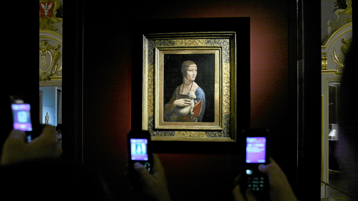 Narodowa Galeria Malarstwa (National Gallery) w Londynie zainaugurowała w środę wystawę "Leonardo: Malarz na dworze Mediolanu", w ramach której wystawia wypożyczone z różnych muzeów dziewięć spośród 15 zachowanych płócien malarza, w tym "Damę z gronostajem". Słynne dzieło po raz pierwszy wystawione zostanie w Londynie.
