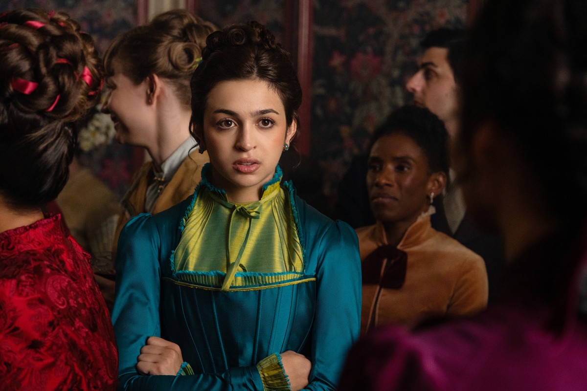 Josie Totah w piątym odcinku drugiego sezonu serialu "Łowczynie"