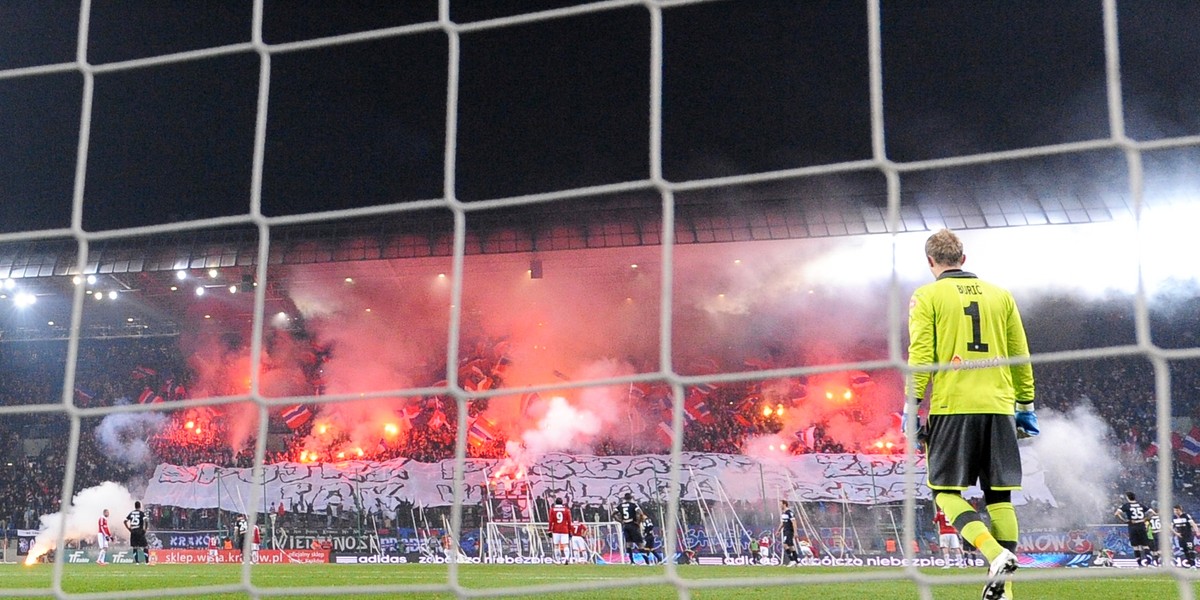 Na te stadiony strach wejść!