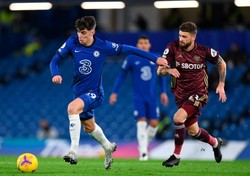 Porażka drużyny Klicha. Chelsea liderem Premier League... przynajmniej do niedzieli