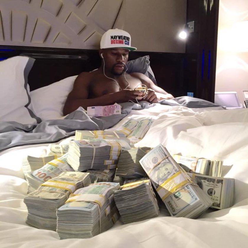 Floyd Mayweather Jr. znów szasta kasą. Wydaje 4000 euro dziennie na jedzenie