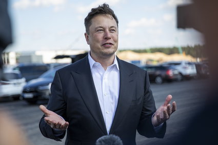 Elon Musk chce, by kolejna Tesla unosiła się nad ziemią. "Tak bez ryzyka, że zabije ludzi"