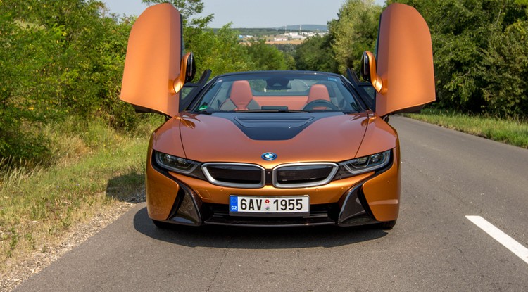 BMW i8 Roadster