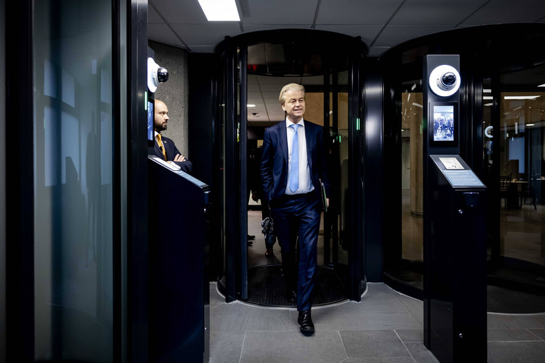 Geert Wilders przed kolejnym etapem rozmów koalicyjnych. Haga, 20 grudnia 2023 r.