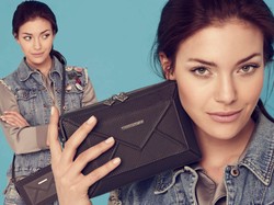 Najmodniejsze minitorebki sezonu: pierwszy lookbook Sabriny Pilewicz