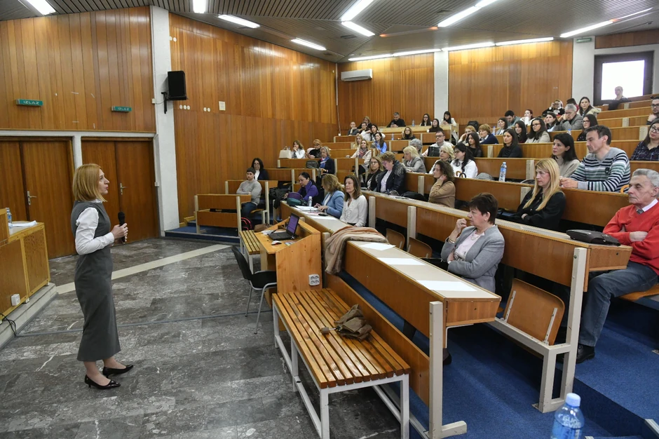 Cilj je da se zdravstveni radnici osnaže da kroz svoj rad sa pacijentima unaprede prevenciju i rano otkrivanje bolesti, kaže prof. dr Dušanka Krajnović