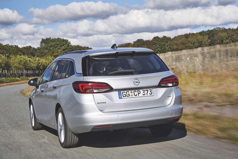 Nowe Renault Megane Grandtour kontra Opel Astra i Peugeot 308