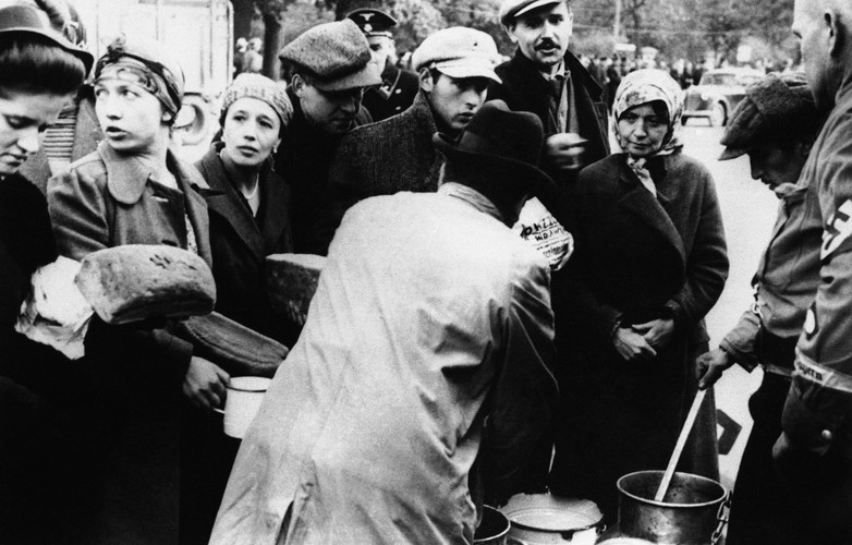 Upadek Warszawy we wrześniu 1939 roku. ARCHIWALNE ZDJĘCIA