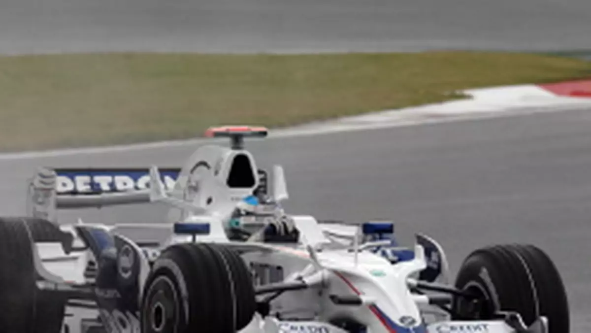Grand Prix Chin 2008: 1. i 2. trening - Hamilton najszybszy, Kubica - zmiennie
