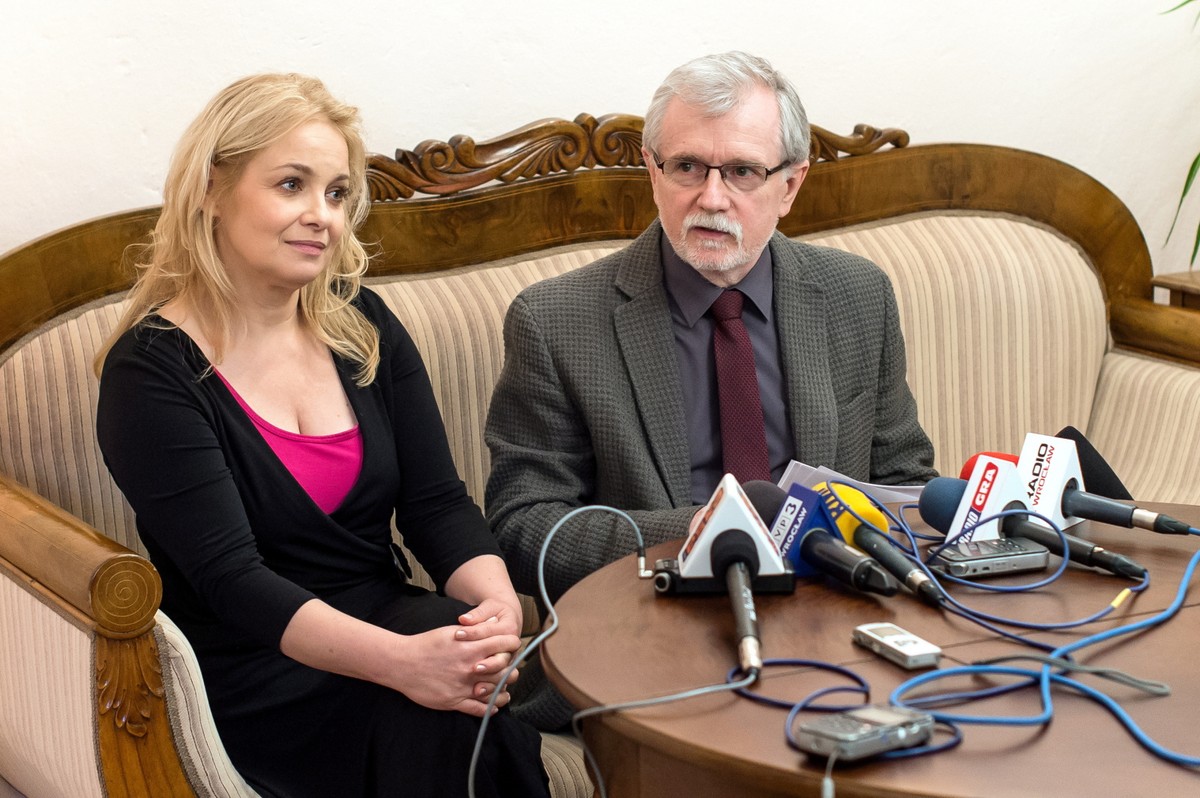 Na konferencji prasowej, oprócz Morawskiego, głos zabrała aktorka Aldona Struzik. Zaapelowała ona do aktorów zrzeszonych w Inicjatywie Pracowniczej, by „zastanowili się nad swoimi działaniami”