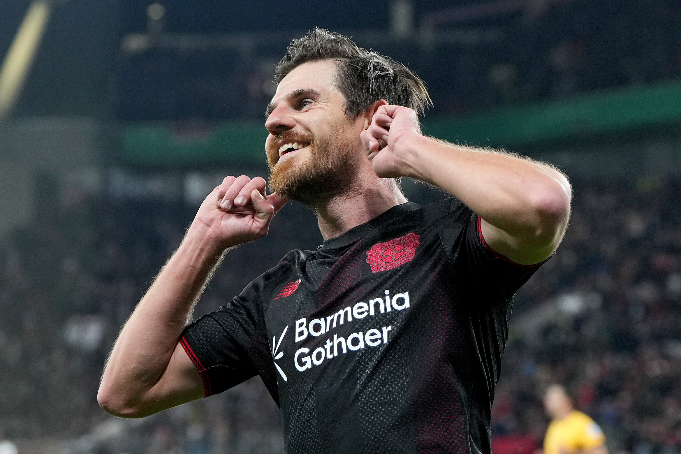 3:0 gegen St. Pauli - Leverkusen hält Titeltraum mit Halbfinaleinzug am Leben