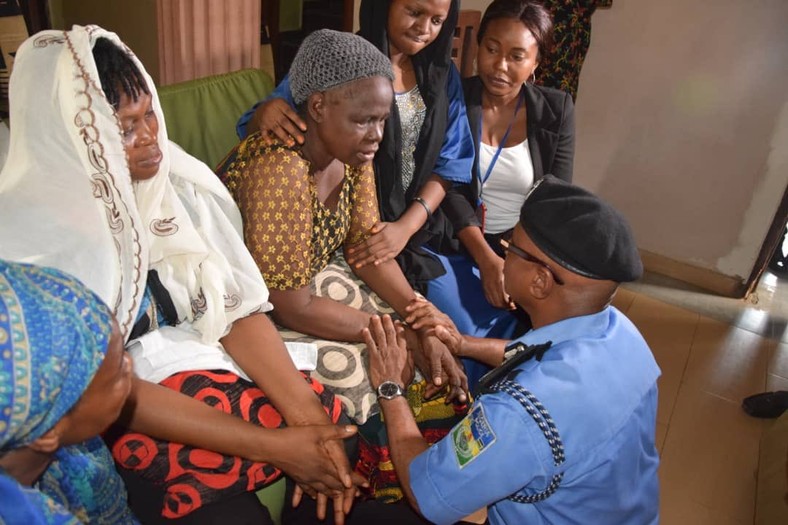 The Lagos State Commissioner of Police, Zubairu Muazu, condoles with the family of Kolade Johnson who was fatally shot by an officer [Nigeria Police Force] 