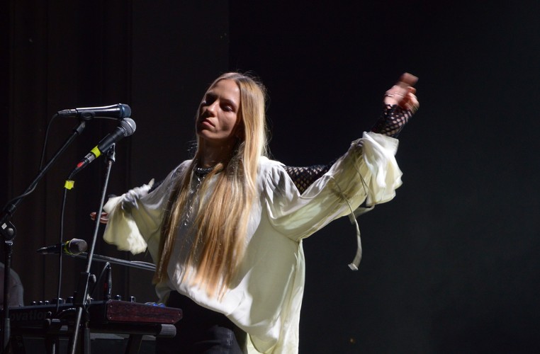 Mary Komasa na targach Co jest Grane