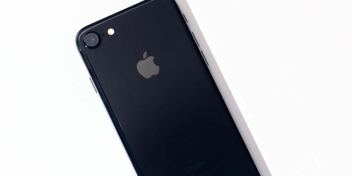 Why it's so hard to find a jet-black iPhone 7