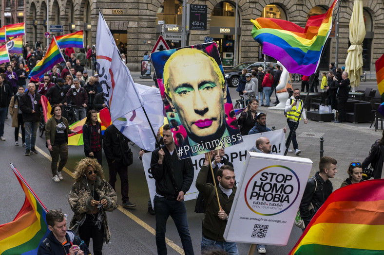 Demonstracja w Berlinie przeciwko homofobii w Rosji 