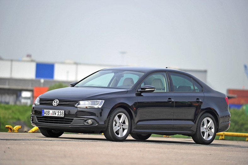 VW Jetta 1.6 TDI Blue Motion Comfortline (105 KM)