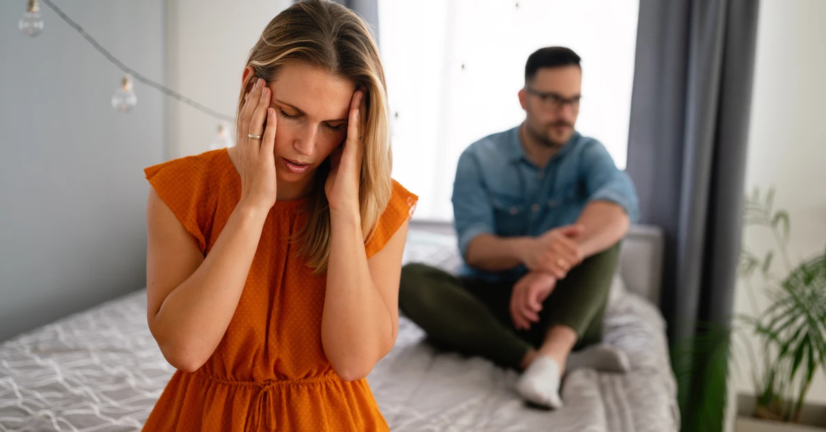 Przemoc psychiczna w związku. Gaslighting niszczy i odbiera sprawczość [ROZMOWA]