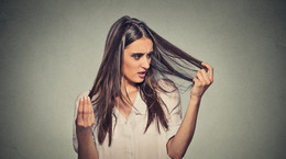 Szampon przeciw wypadaniu włosów - jak wybrać najlepszy?