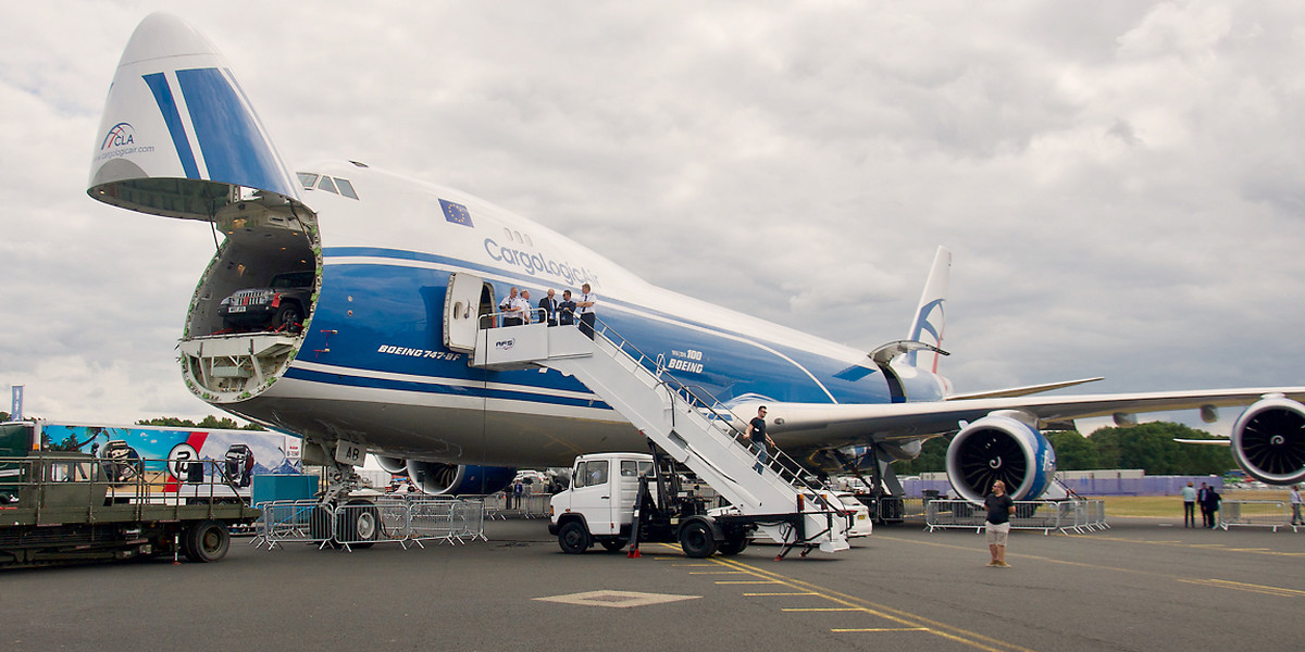 Boeing 747-8F to nowa generacja transportowych jumbo jetów
