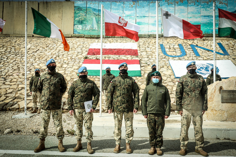 We wtorek, 2 marca 2021 r., w libańskiej bazie Camp Shamrock, odbyło się przekazanie obowiązków pomiędzy II i III zmianą PKW UNIFIL. Źródło: Wojsko Polskie
