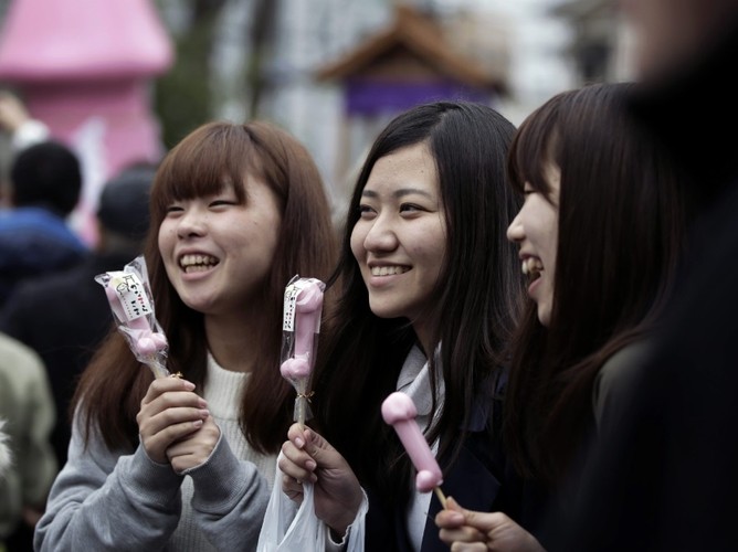 Festiwal stalowego penisa w Japonii 2016