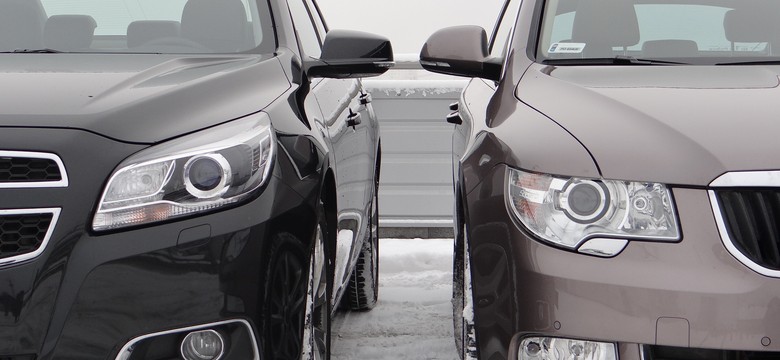 Chevrolet malibu kontra skoda superb. Zobacz pojedynek gigantów