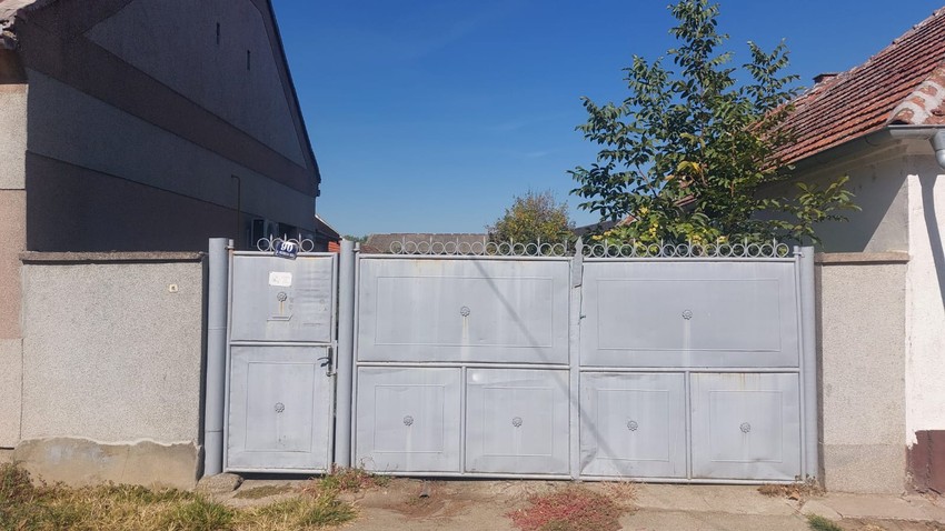 (foto) Prve slike sa mesta gde je nađeno telo žene u zamrzivaču kod ...