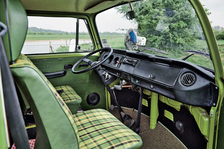 Volkswagen T2B Westfalia