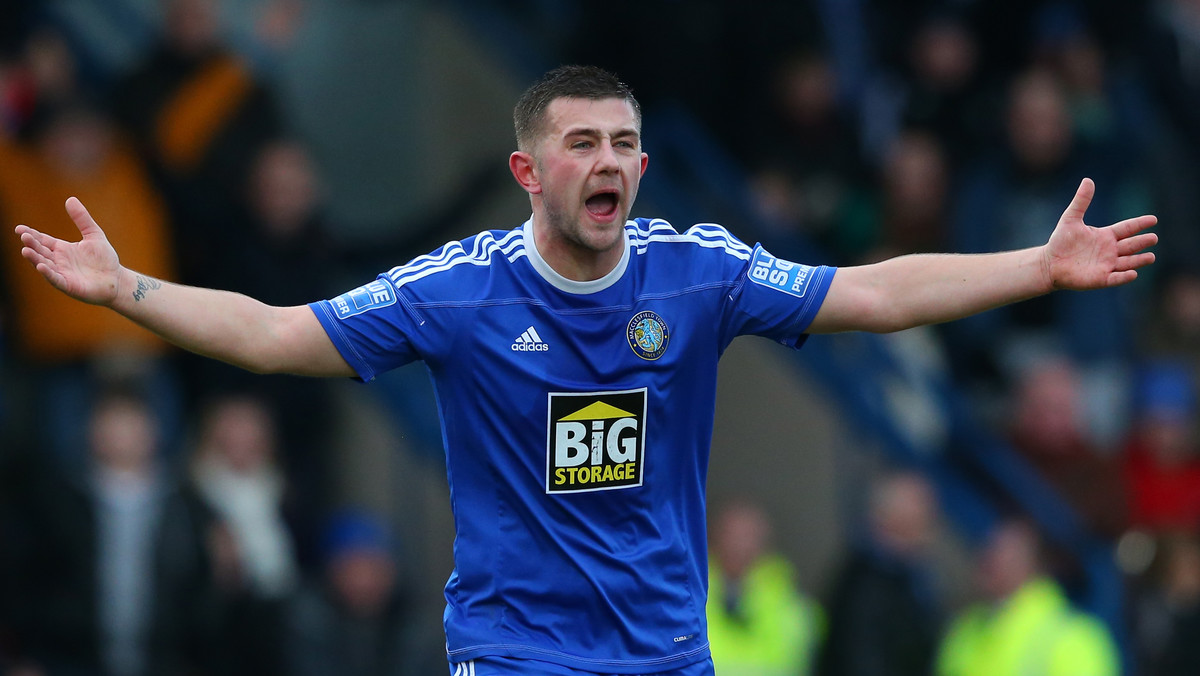 W jednym z ostatnich spotkań piłkarskich w Anglii ekipa Macclesfield Town pokonała na wyjeździe Kidderminster Harriers 2:0. Świetną bramkę zapisał na swoim koncie Waide Fairhurst.