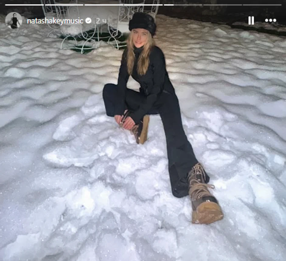 Nataša Kojić u dvorištu