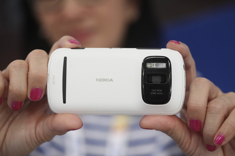 Zdaniem jury najlepszy aparat ma Nokia 808 Pure View. Pozostałe miejsca zajęły smartfony: 

2. Samsung Galaxy S III
3. Apple iPhone 4S
4. HTC One X
5. Sony Xperia S
