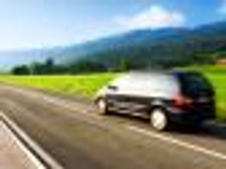 Jak ustalić trasę dojazdu na wakacje, żeby ominąć korki