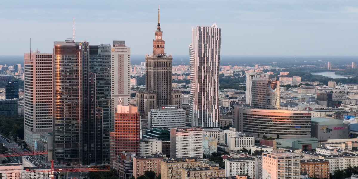 Według obu banków PKB w tym roku ma wzrosnąć o 4,8 proc.