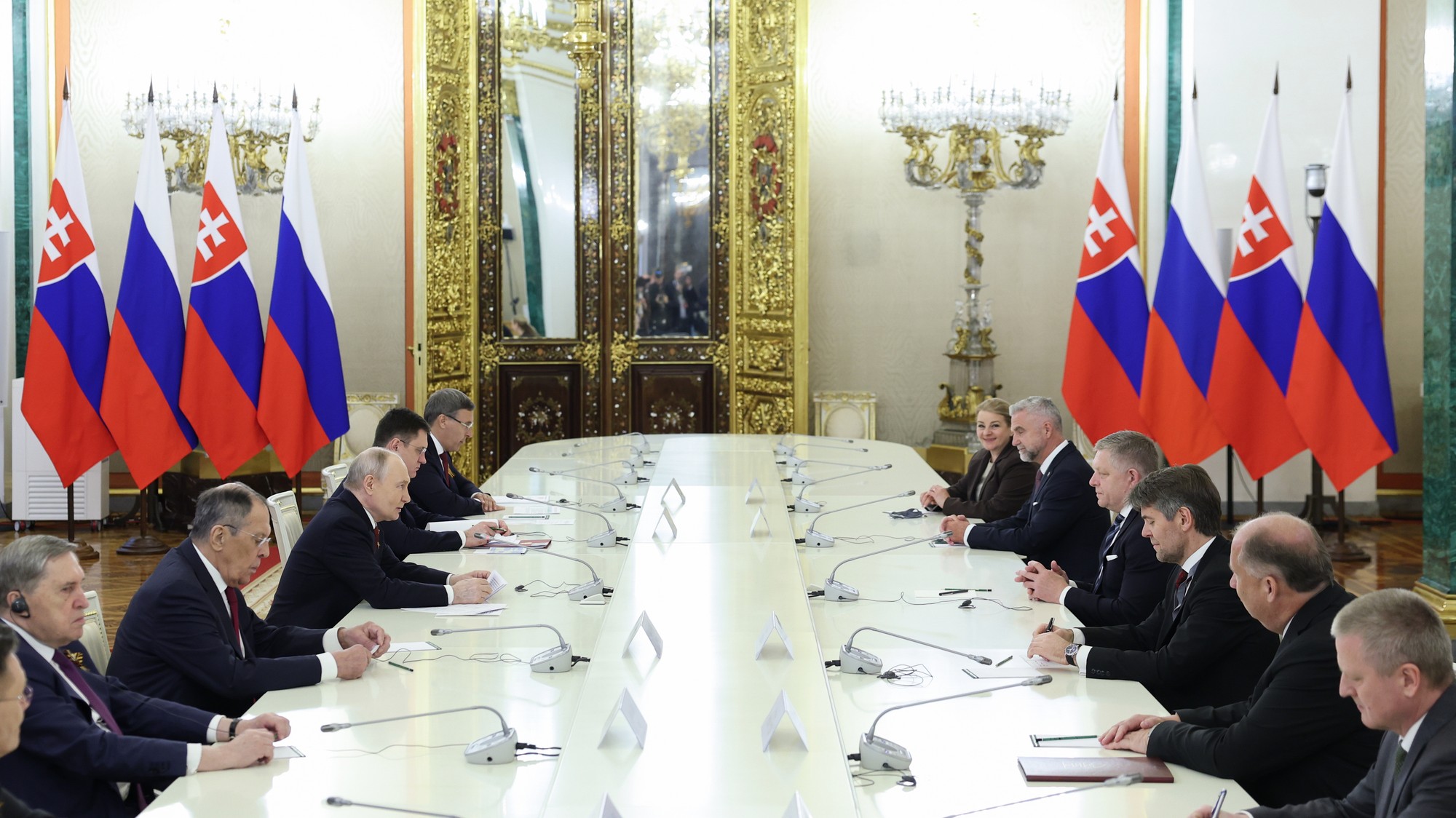 Premiér Robert Fico s Putinom v Moskve.