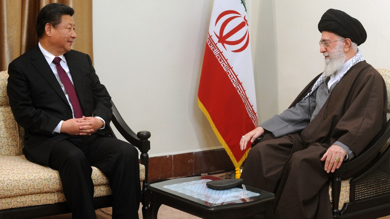 Między Dalekim a Bliskim Wschodem. Nawet patrząc na Iran, Xi Jinping nieustannie myśli o Tajwanie. Nie może przepuścić takiej okazji