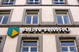 Holenderski bank ABN Amro zapłaci 480 mln zł kary za pranie brudnych pieniędzy