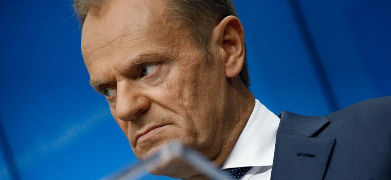 Tusk tłumaczy się Macronowi ze słów Morawieckiego. "Drogi Emmanuelu..."