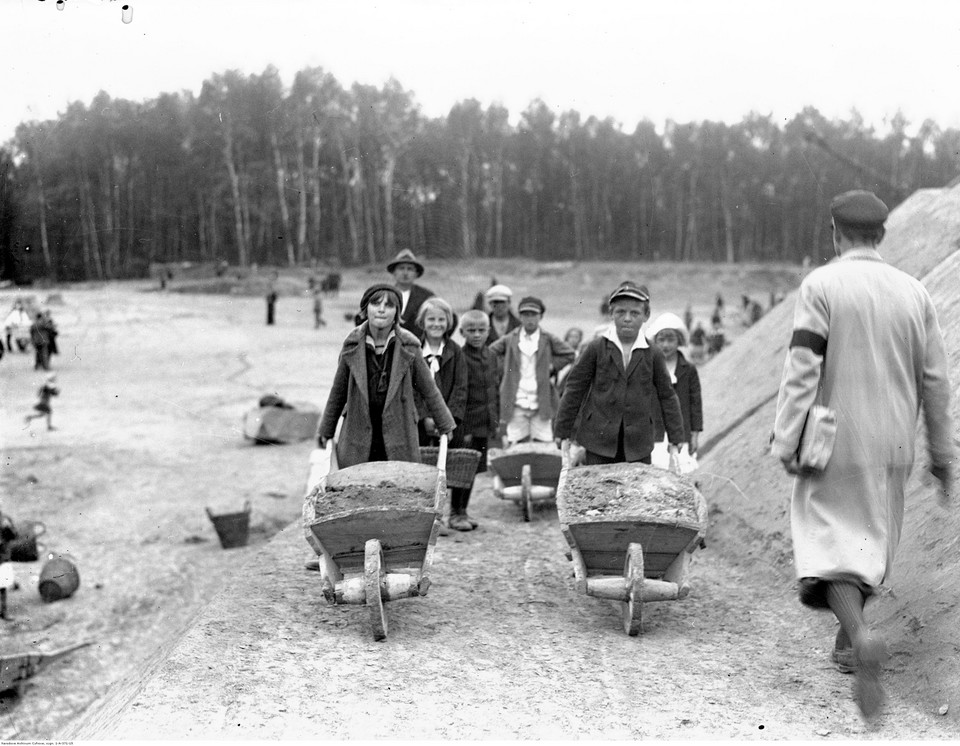 Budowa Kopca imienia marszałka Józefa Piłsudskiego na Sowińcu w Krakowie