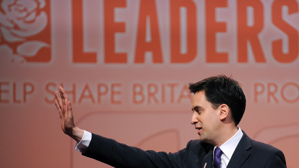 Ed Miliband został nowym liderem brytyjskiej Partii Pracy, a tym samym liderem opozycji. W czwartej rundzie głosowania pokonał brata Davida, otrzymując 51 proc. głosów - ogłoszono na rozpoczętym dorocznym zjeździe partii w Manchesterze.