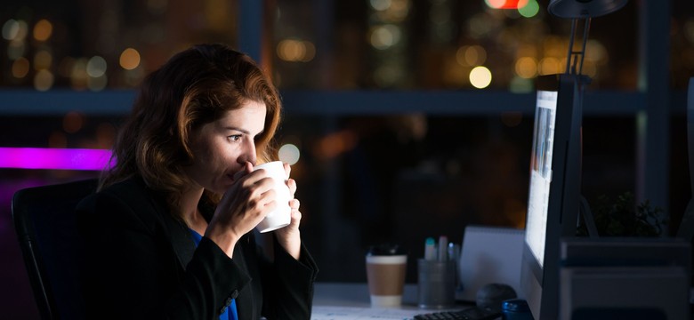 Pracujesz na nocne zmiany? To spowalnia twoje myślenie i osłabia pamięć