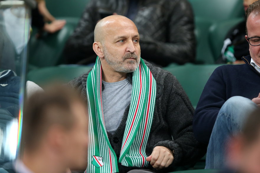 Kazimierz Marcinkiewicz na trybunach stadionu Legii Warszawa (1 października 2016 r.)