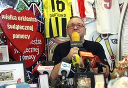 Jak Jurek Owsiak zarabia na życie?